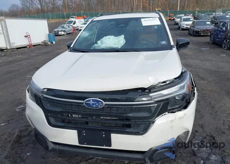 2025 Subaru Forester Touring z USA, uszkodzony, nr VIN JF2SLSTD9SH412711